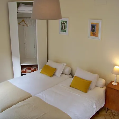 Apartment Almirante 1 Four Bedrooms Lissabon