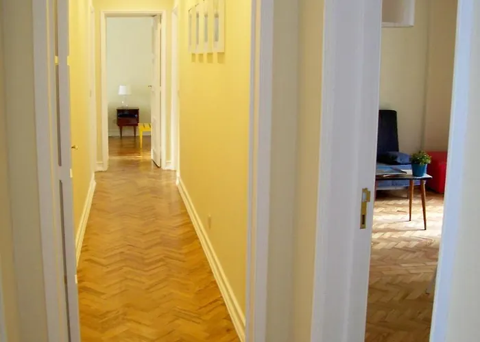 Almirante 1 Four Bedrooms Лісабон