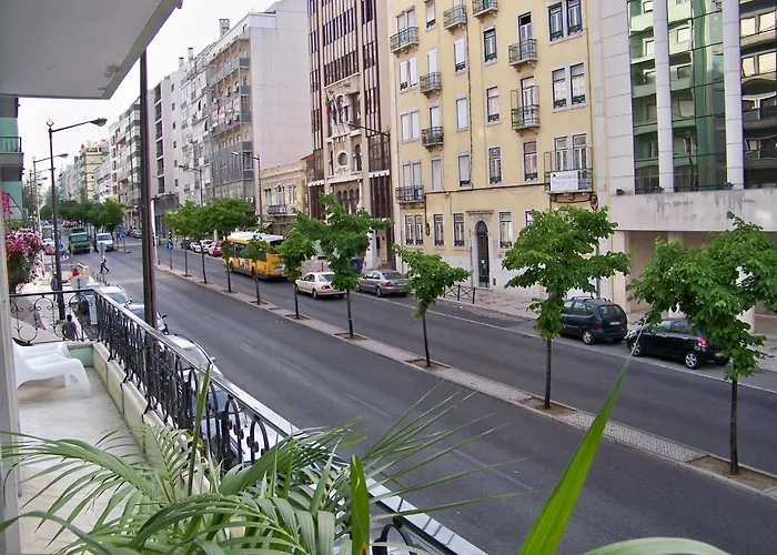 Almirante 1 Four Bedrooms Лісабон